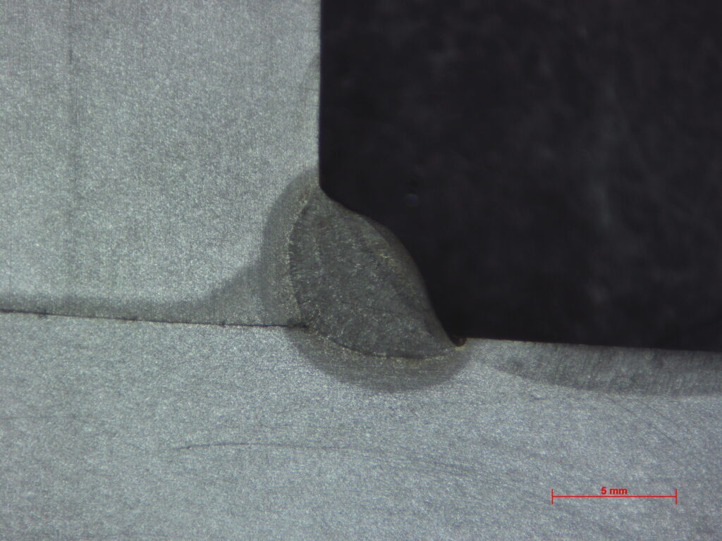 macrografía de un cupón de soldadura